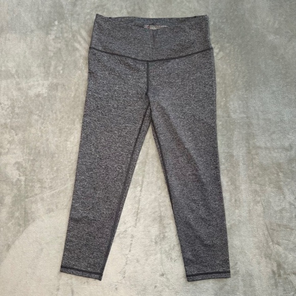 Victorias Secret VSX Knockout Capri Leggings S Gray Mid Rise Athletic Gym Yoga